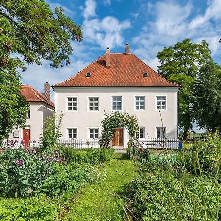 Historischer Pfarrhof Niederleierndorf Langquaid Exterior foto